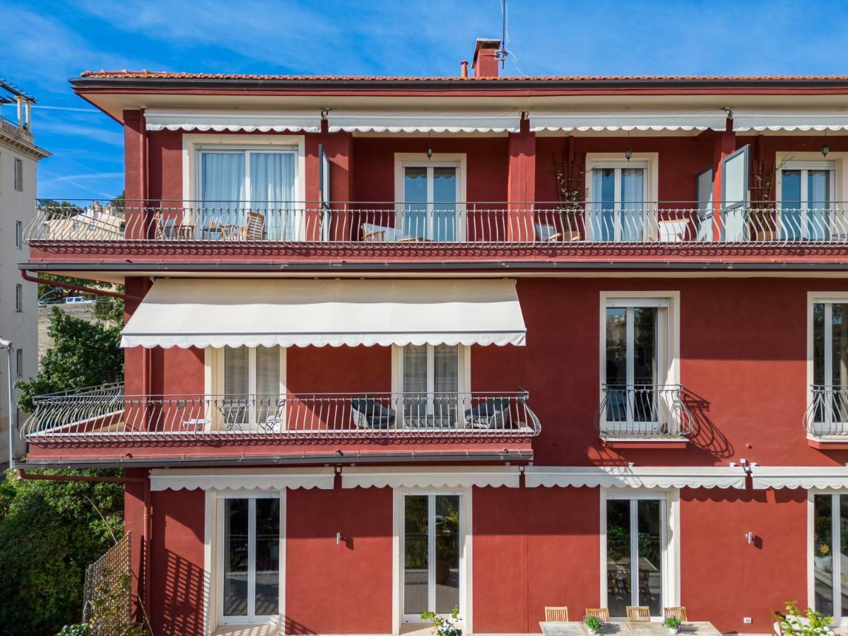 La Fabrique A Poupees - Chambres Et Appartements De Charme Au Coeur De Menton Luaran gambar