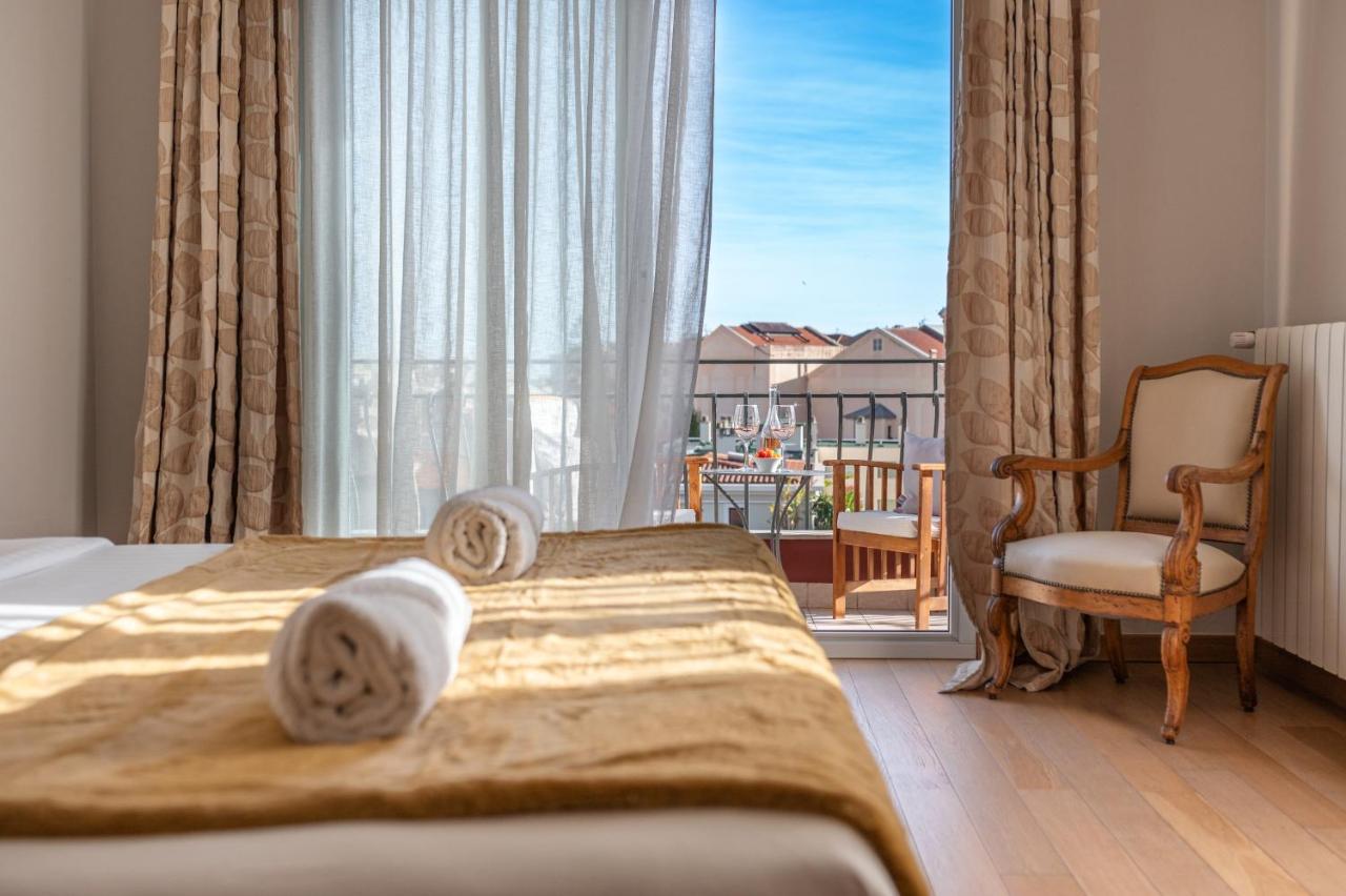 La Fabrique A Poupees - Chambres Et Appartements De Charme Au Coeur De Menton Luaran gambar