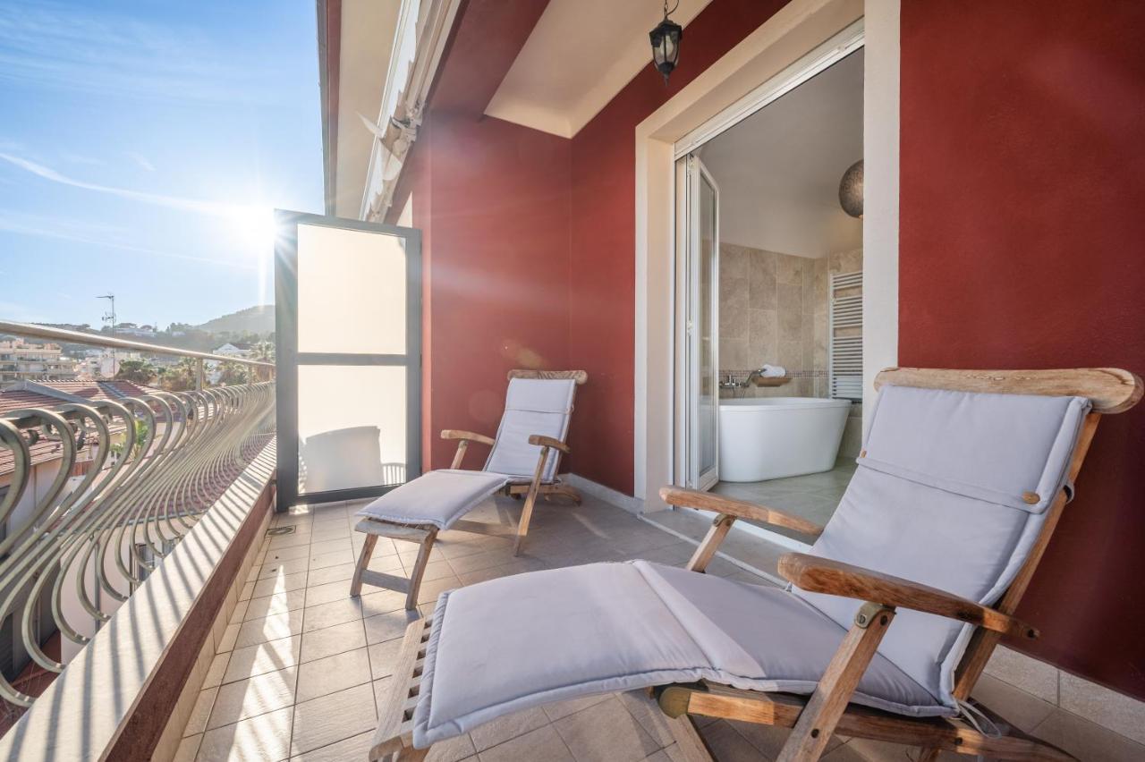 La Fabrique A Poupees - Chambres Et Appartements De Charme Au Coeur De Menton Luaran gambar