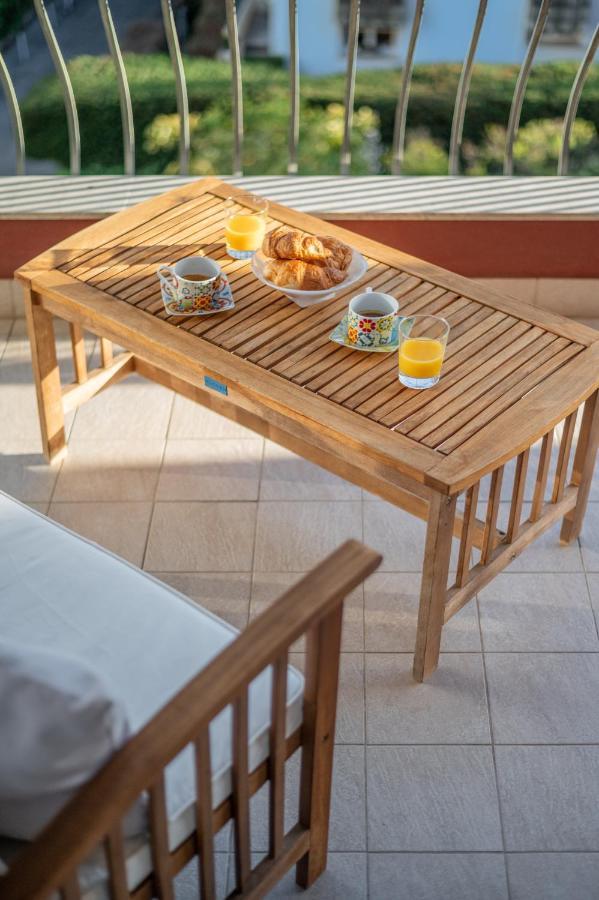 La Fabrique A Poupees - Chambres Et Appartements De Charme Au Coeur De Menton Luaran gambar