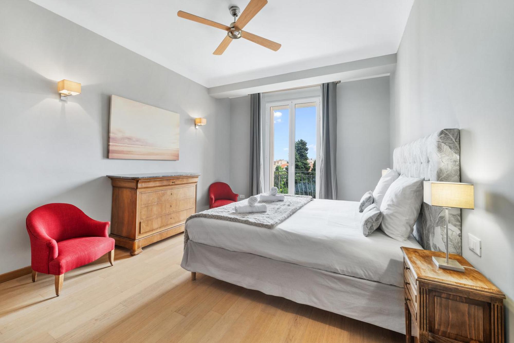 La Fabrique A Poupees - Chambres Et Appartements De Charme Au Coeur De Menton Luaran gambar